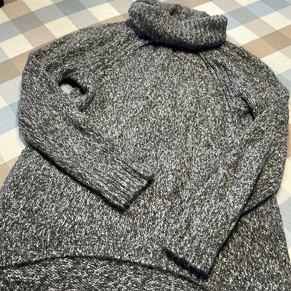 Turtleneck, sweater, size large, 97